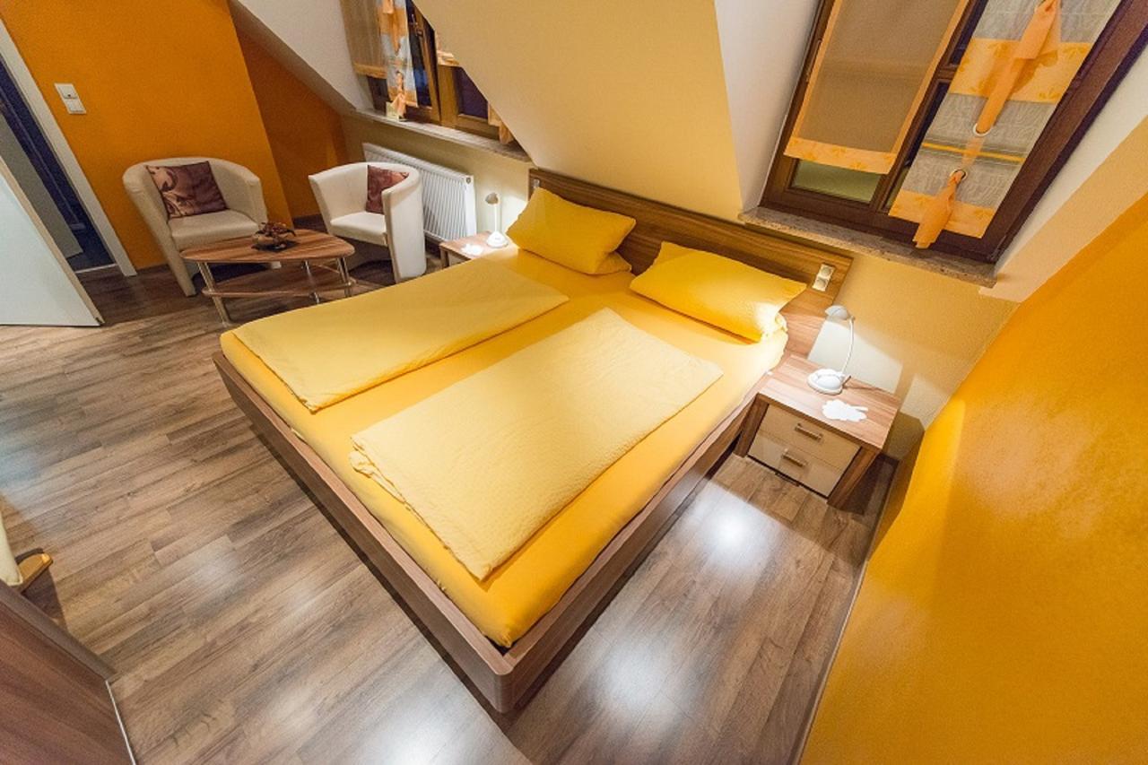 Hotel Weingut Karl Braun à Nordheim am Main Extérieur photo