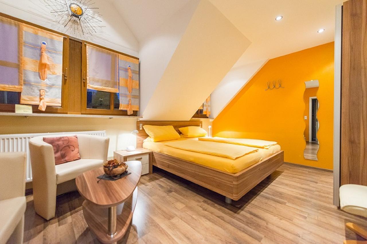 Hotel Weingut Karl Braun à Nordheim am Main Extérieur photo